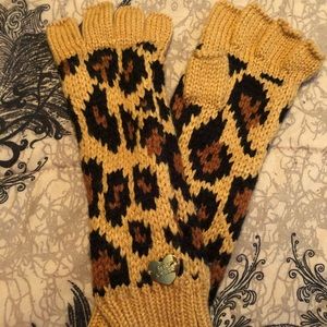 Betsey Johnson gloves